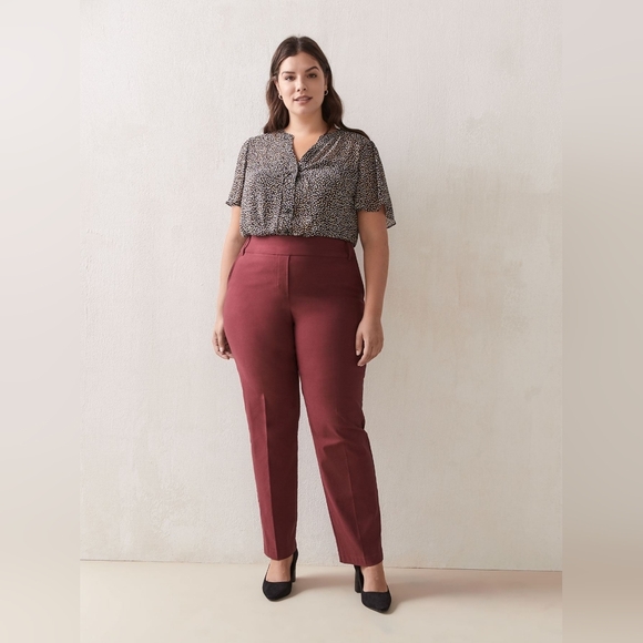 🇨🇦 NWT Universal Fit Plus size Burgundy Straight Leg Pant 24P - Picture 1 of 9